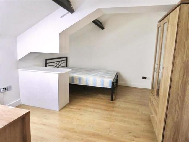 Apartment for rent in Hillhouse, Huddersfield