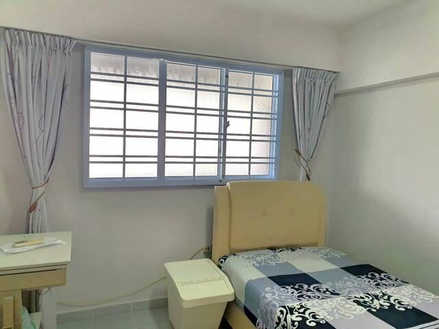 Room for rent in 23 North West