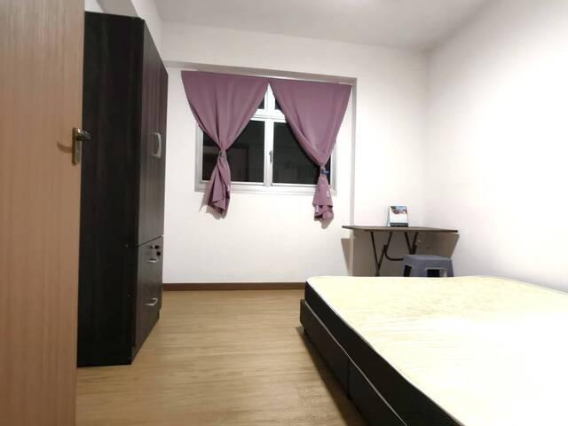 Room for rent in 23 North West