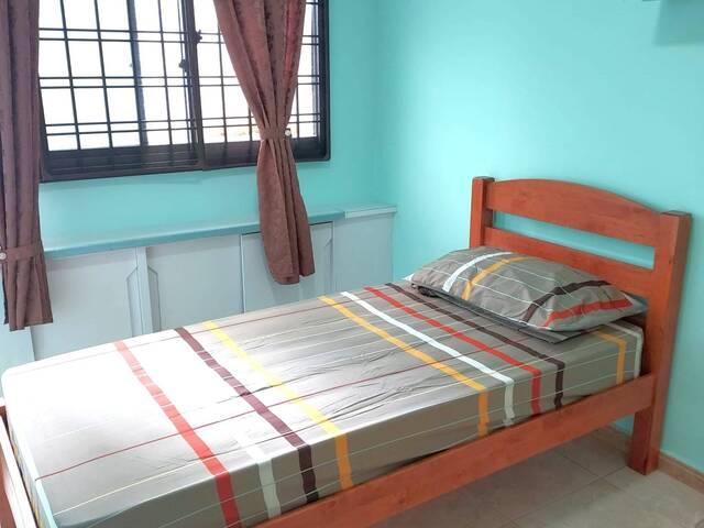 Room for rent in Senja, Singapore