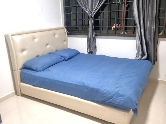 Room for rent in Admiralty, Singapore