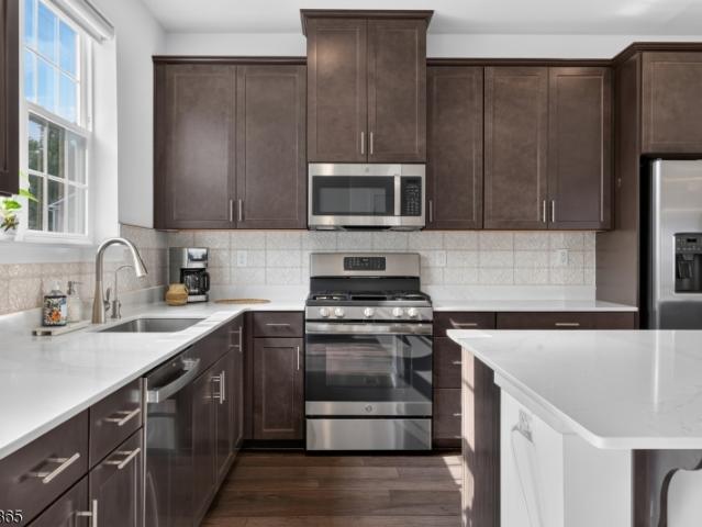Townhouse for sale in Morris Plains, New Jersey
