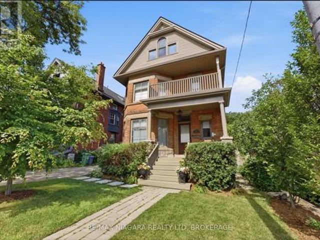 House for sale in Ancaster, Ontario