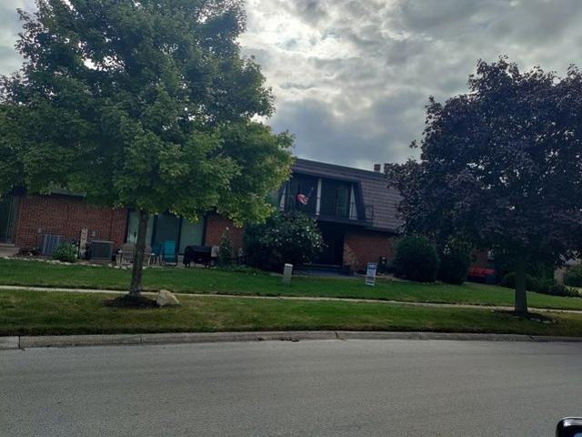 Townhouse for sale in Palos Hills, Illinois