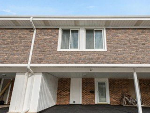 Townhouse for sale in Palos Hills, Illinois