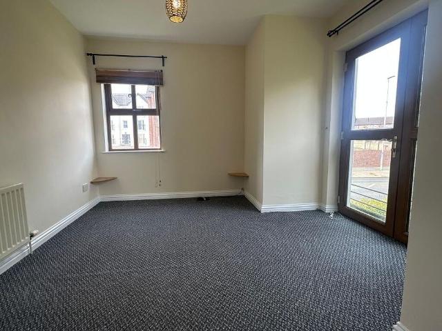 Townhouse for rent in Newtownabbey, Carnmoney