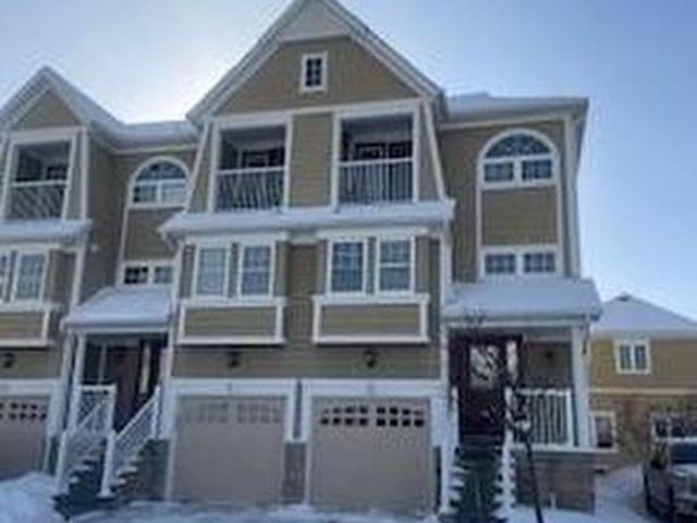 Townhouse for rent in Collingwood, Ontario