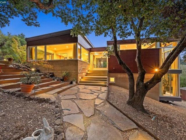 House for sale in Orinda, California