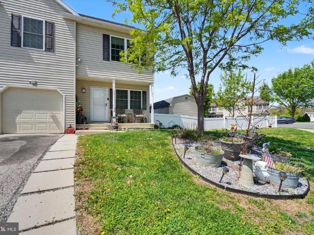 Townhouse for sale in East Prospect, Pennsylvania