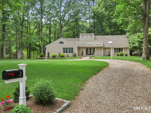 House for sale in Simsbury, Connecticut