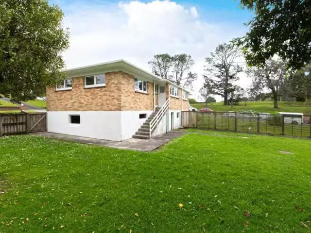 House for sale in Auckland, Oroua County