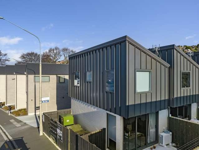 House for sale in Otakou