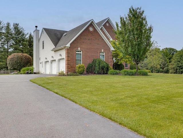 House for sale in Cookstown, New Jersey