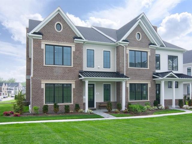 Condo for sale in Chappaqua, New York