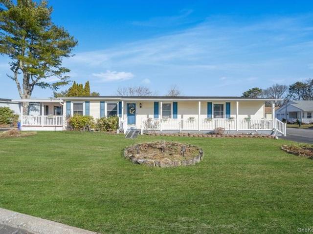 Condo for sale in Centereach, New York