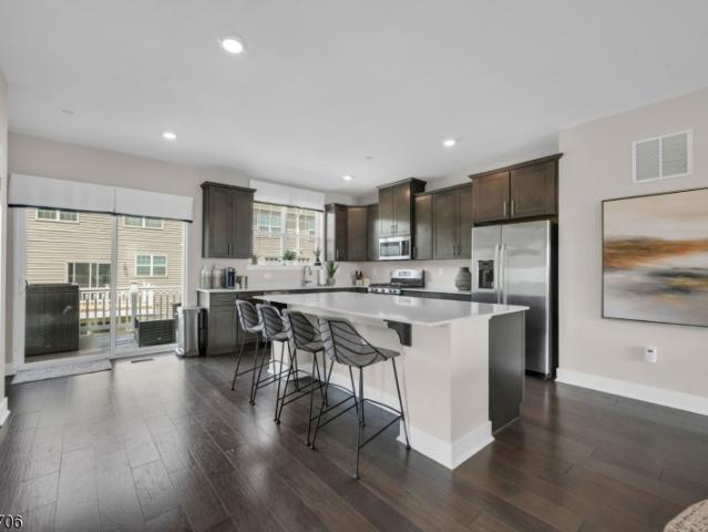 Condo for sale in Morris Plains, New Jersey