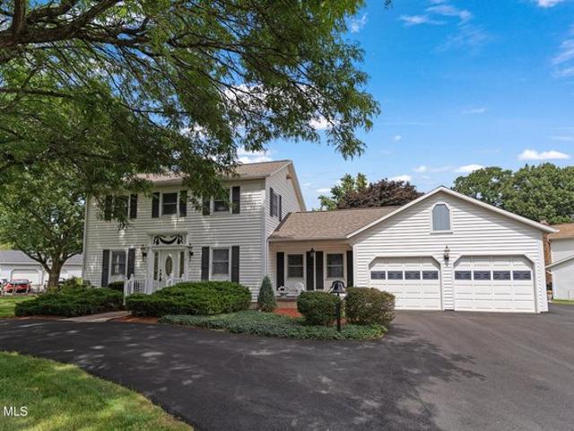 House for sale in Colonie, New York