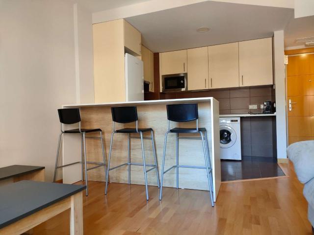 Apartamento en alquiler en Alcalá De Henares, Distrito V