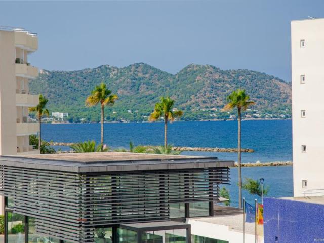 Apartamento en venta en Cala Bona, Llevant