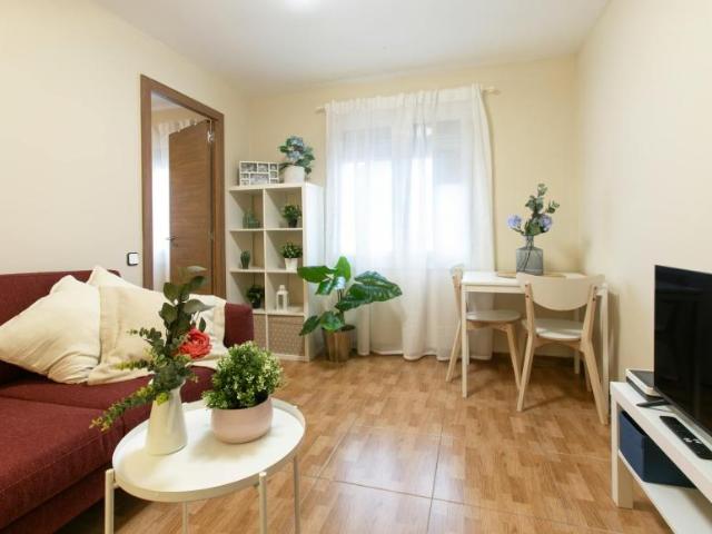 Apartamento en alquiler en L'hospitalet De Llobregat, Pubilla Cases