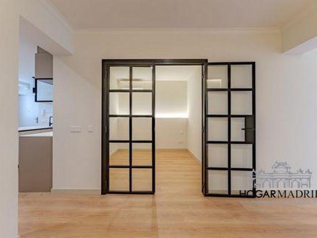 Apartamento en venta en Arapiles, Madrid