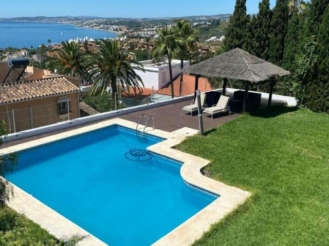 Apartamento en alquiler en Urbanización Puerto Estepona (Seghers), Costa del Sol Occidental