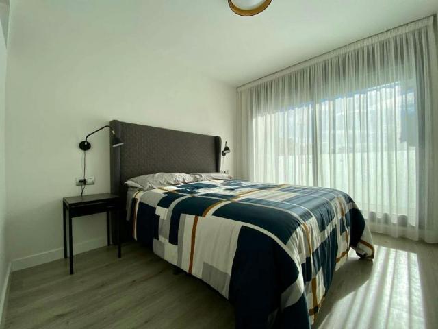 Apartamento en alquiler en Vélez-málaga, Caleta 2000
