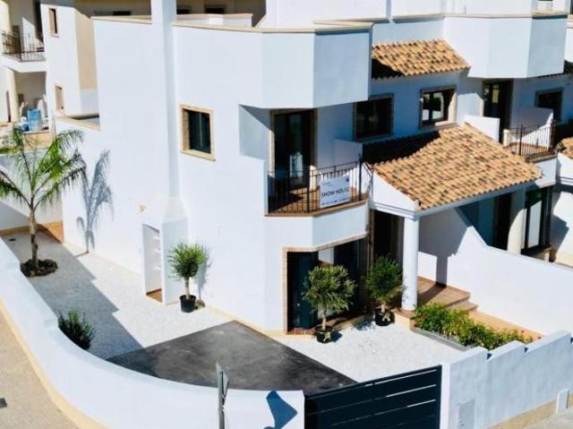 Bungalow en venta en Cox, Alacant / Alicante
