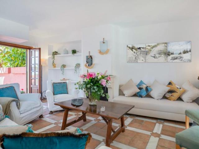 Casa en alquiler en Málaga, Guadalmina Baja