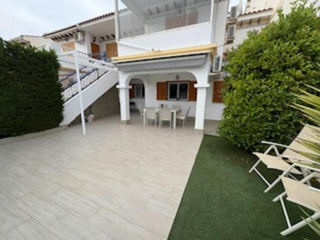 Casa en alquiler en Pilar De La Horadada