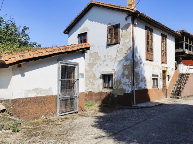 Casa en venta en Praúa, Pravia