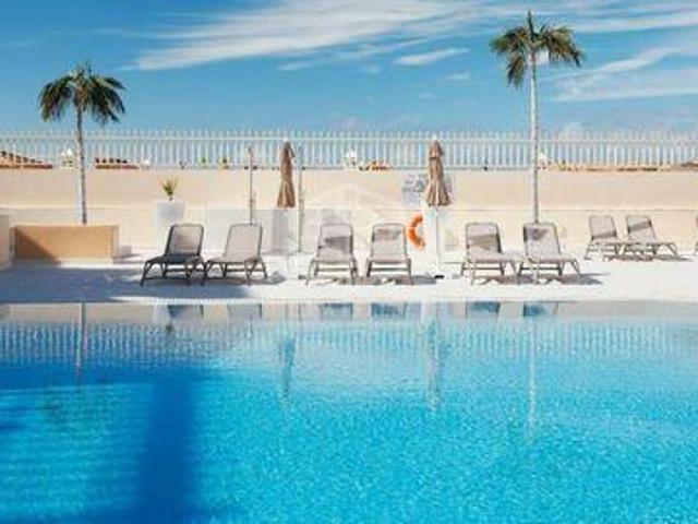Apartamento en venta en Playas del Duque, Adeje