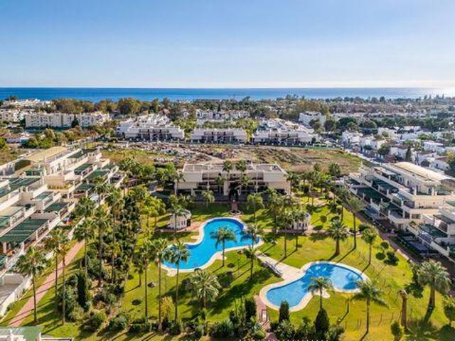 Apartamento en venta en Nueva Andalucía, Costa del Sol Occidental