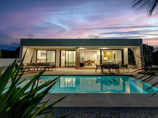 Chalet en venta en Urbanización Coto Riñales, Noroeste
