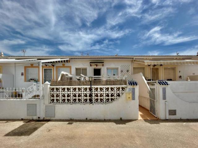 Chalet en venta en Urbanización Doña Pepa, el Baix Segura / La Vega Baja