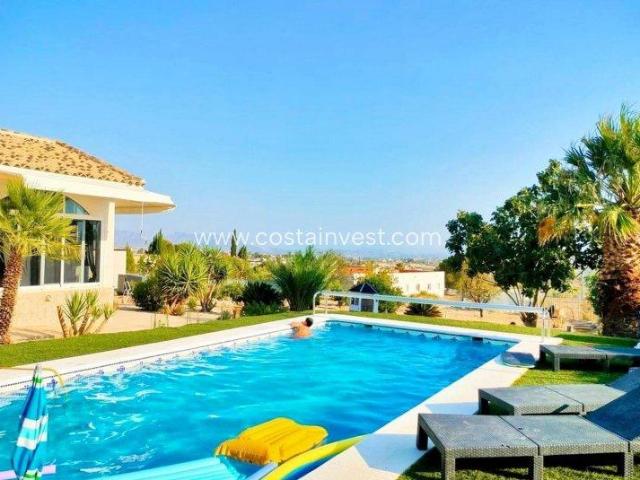 Chalet en venta en Oriental, Murcia