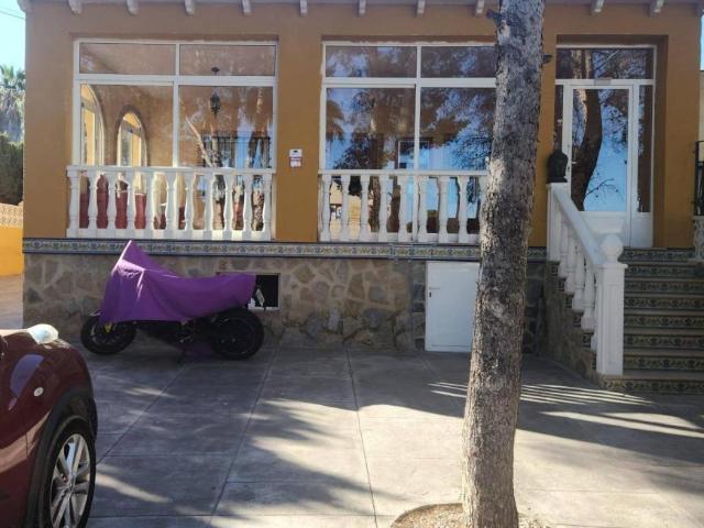 Chalet en venta en Urbanización la Florida, el Baix Segura / La Vega Baja