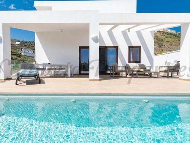 Villa en alquiler en Torrox, Torrox-Costa