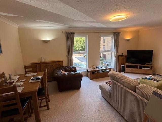 Apartment for rent in Binscombe, Fole