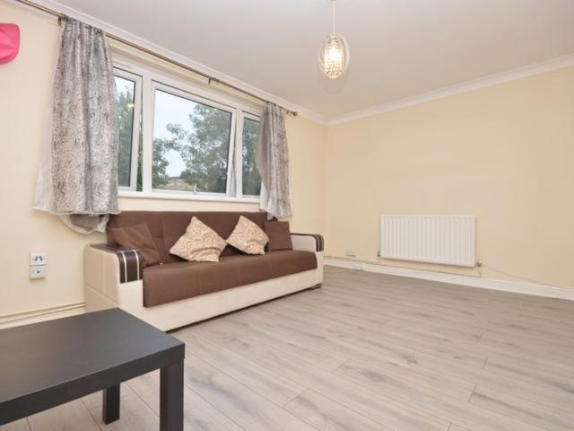 Apartment for rent in Cubitt Town, Greater London