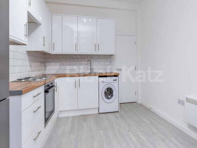 Apartment for rent in Shacklewell, Greater London