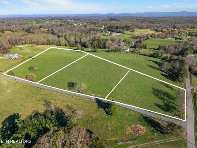 Farm for sale in Lenoir City, East Tennessee