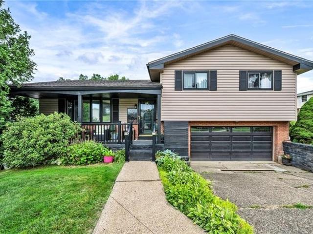 House for sale in Coraopolis, Pennsylvania