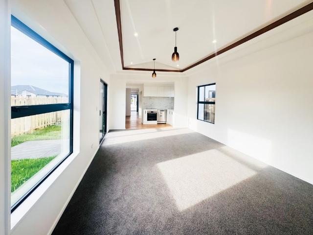 House for rent in Chaslands, Canterbury
