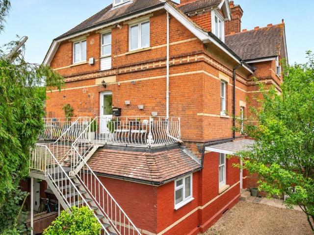 Apartment for rent in Sunninghill and Ascot, Ascot
