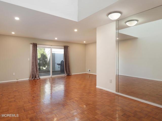 Townhouse for rent in Monmouth, New Jersey