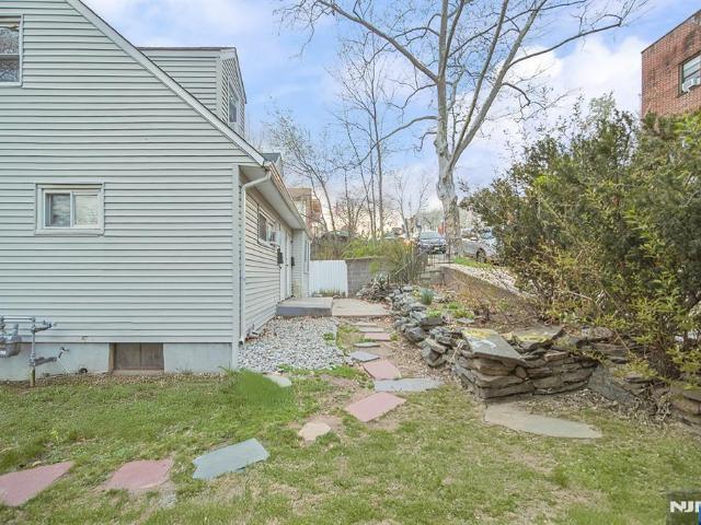 House for sale in Ridgefield, New Jersey