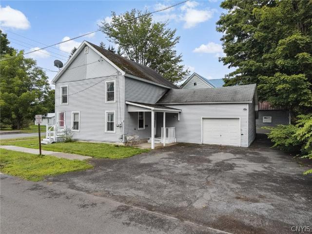House for sale in Oneida, New York