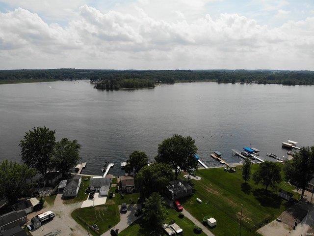 House for sale in Leesburg, Indiana