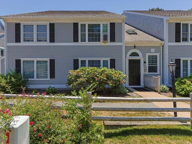 Condo for sale in Harwich